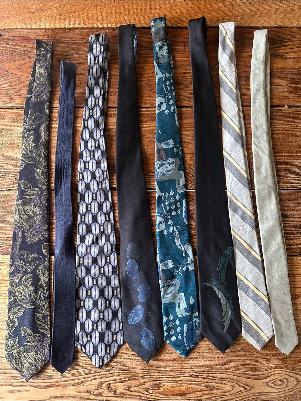 Vintage Men’s Necktie Lot of 8 Mixed Patterns Silk Polyester Retro 55-56”